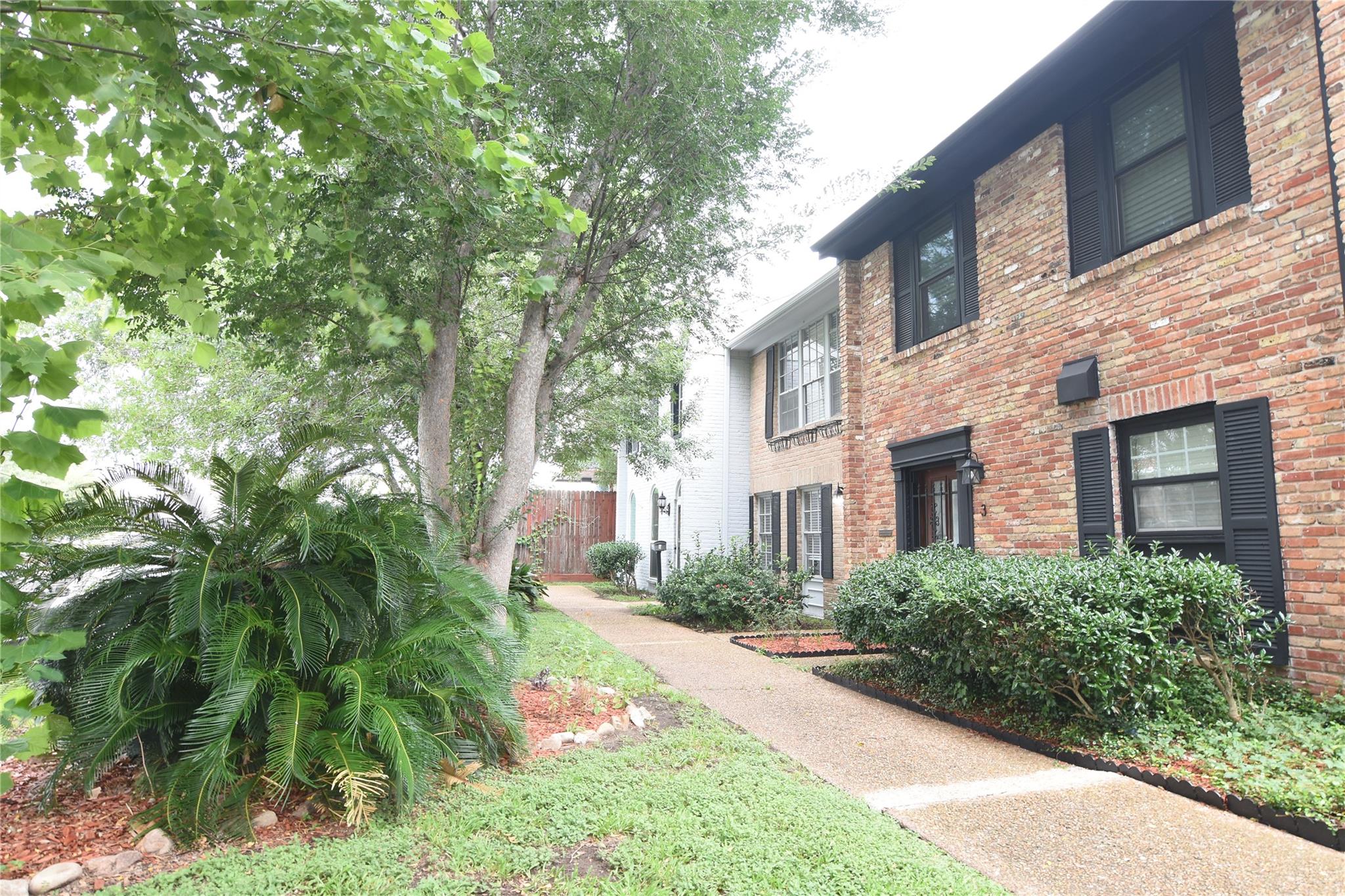 940 Wycliffe Drive # 2
