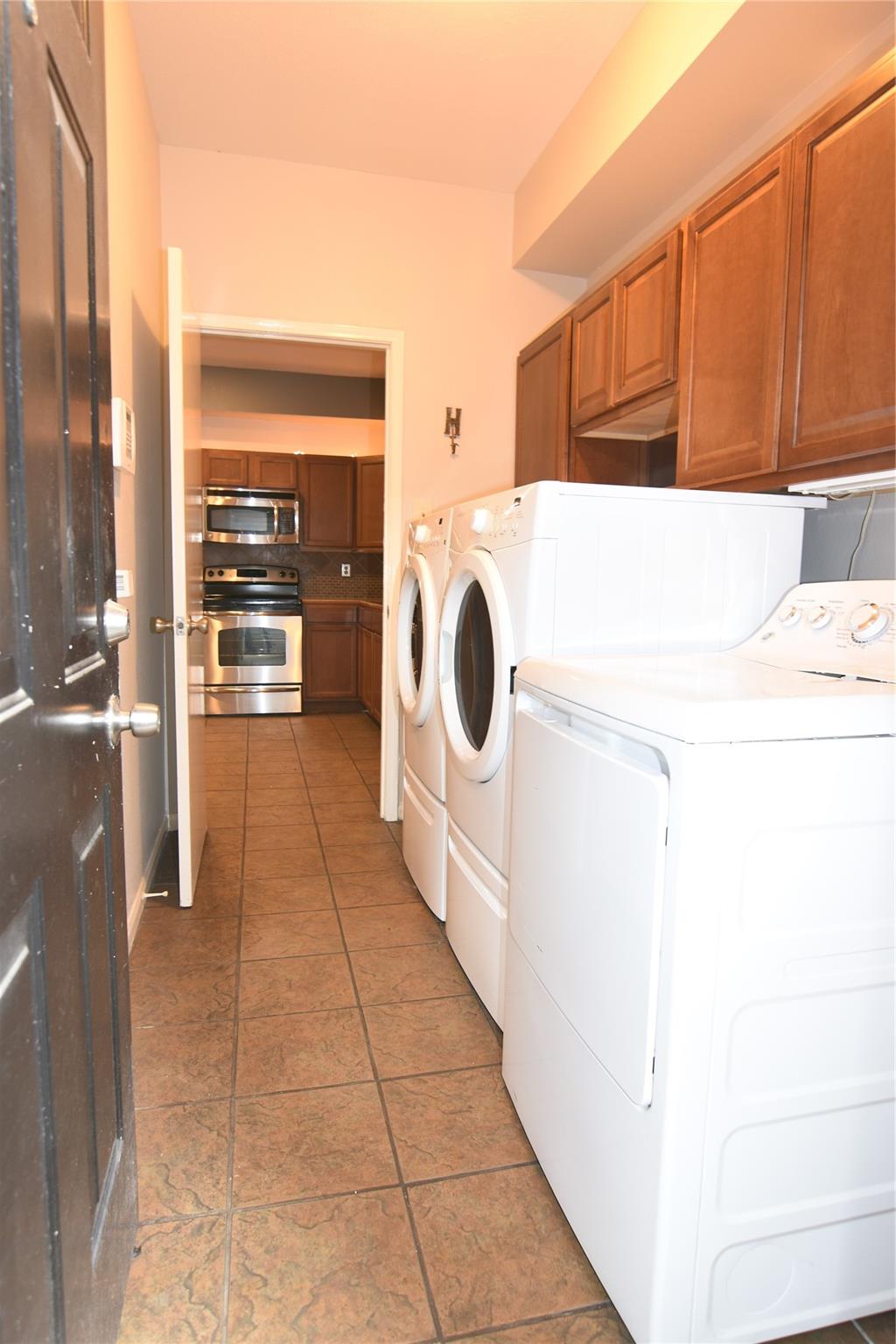 940 Wycliffe Drive # 2