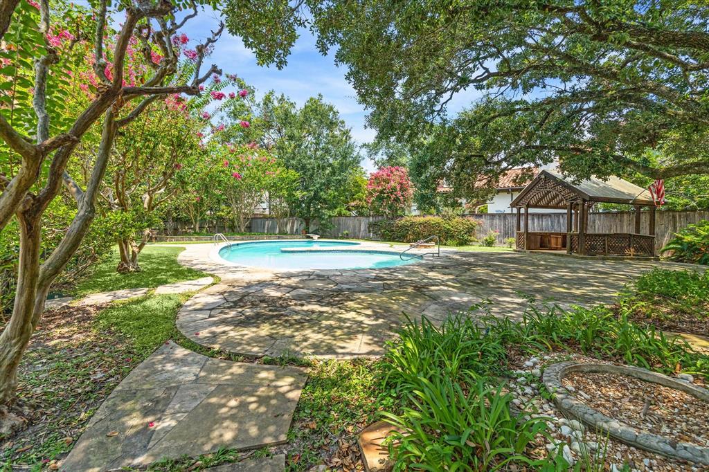 5684 Shady River Drive