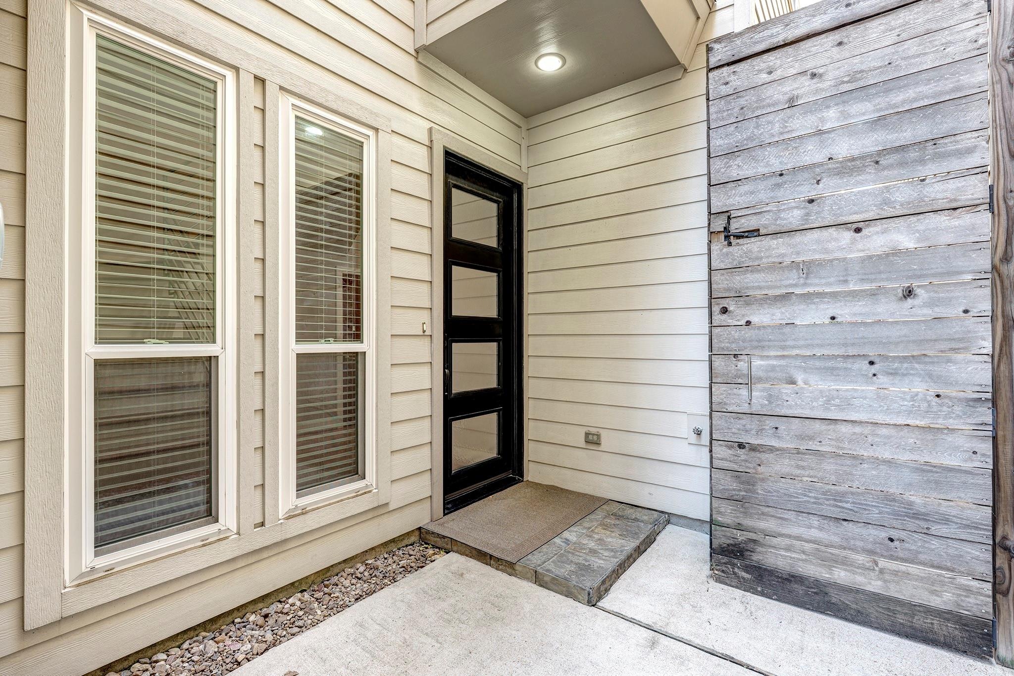 1406 Knox Street