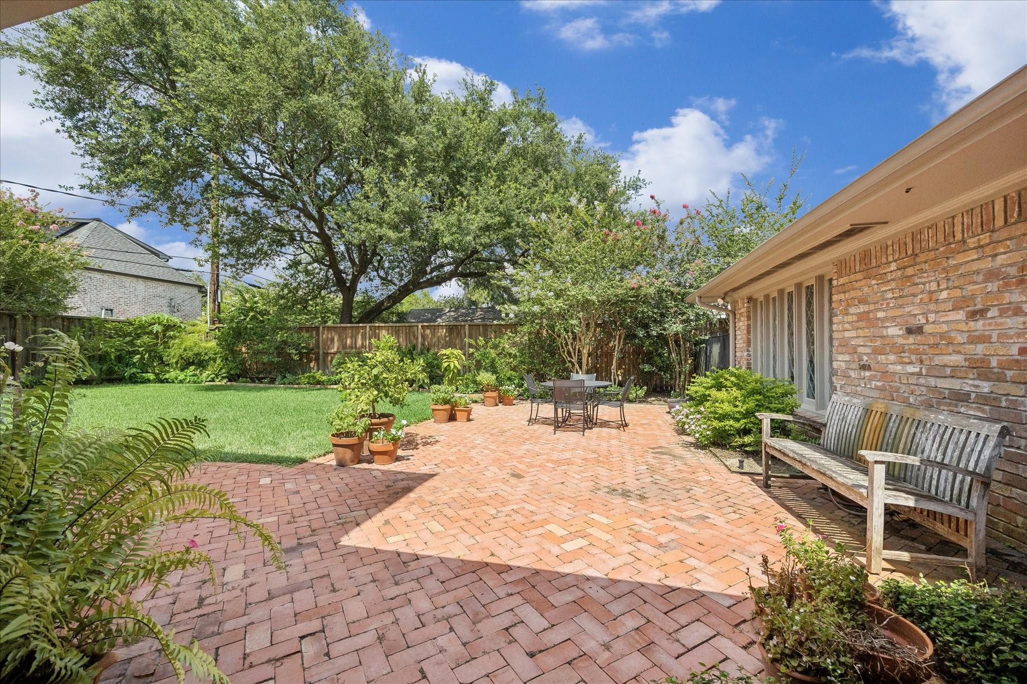 5744 Shady River Drive