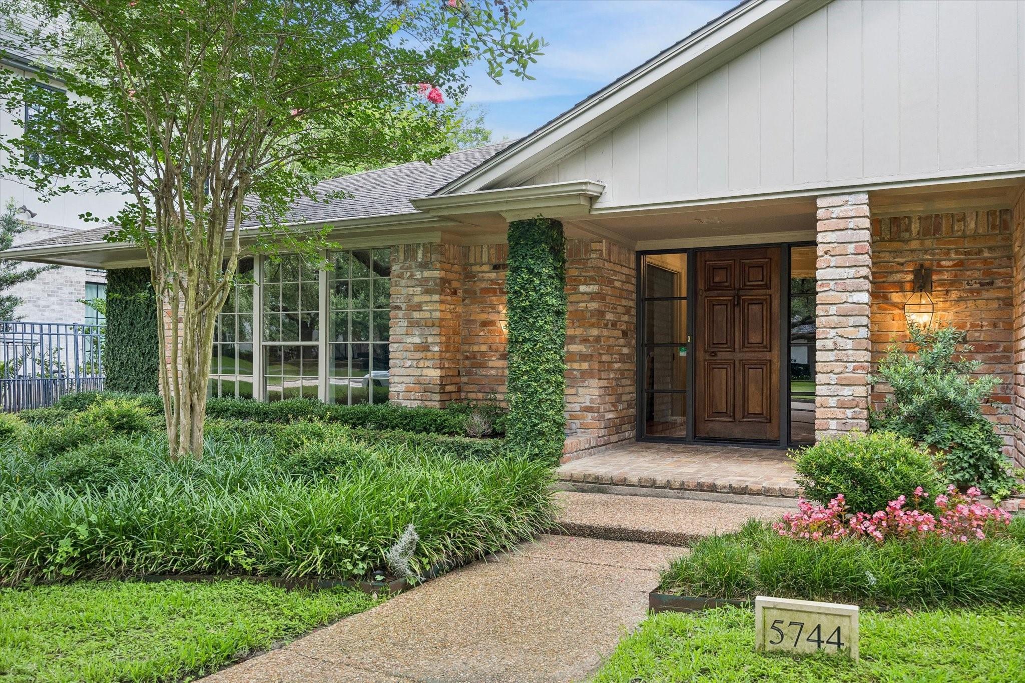 5744 Shady River Drive