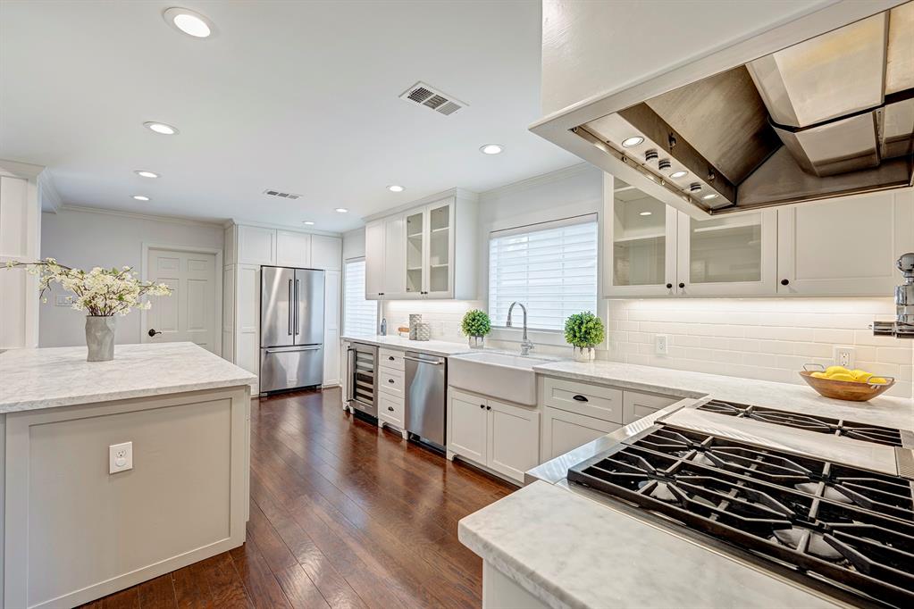 10011 Holly Springs Drive