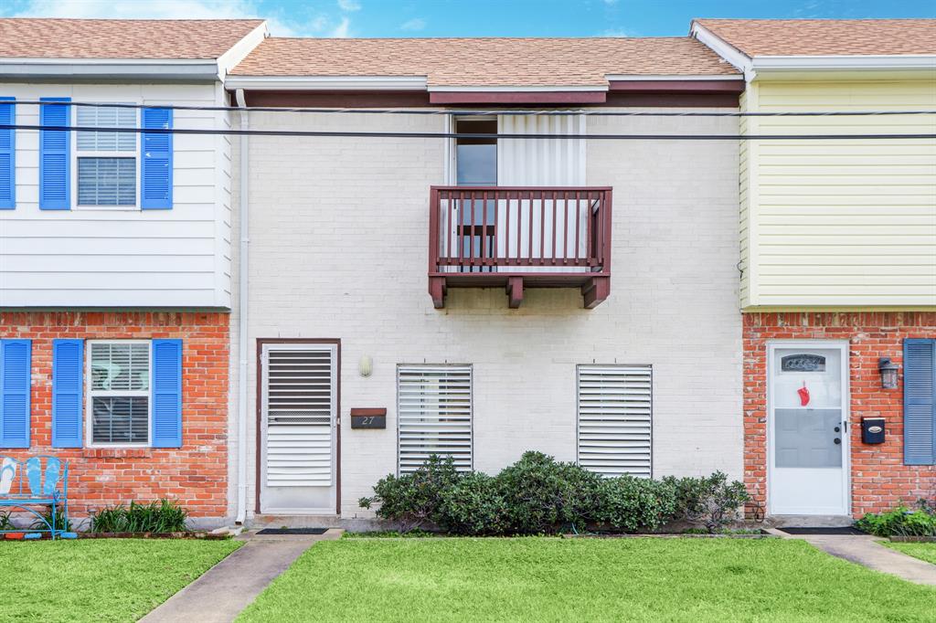 27 San Jacinto Drive