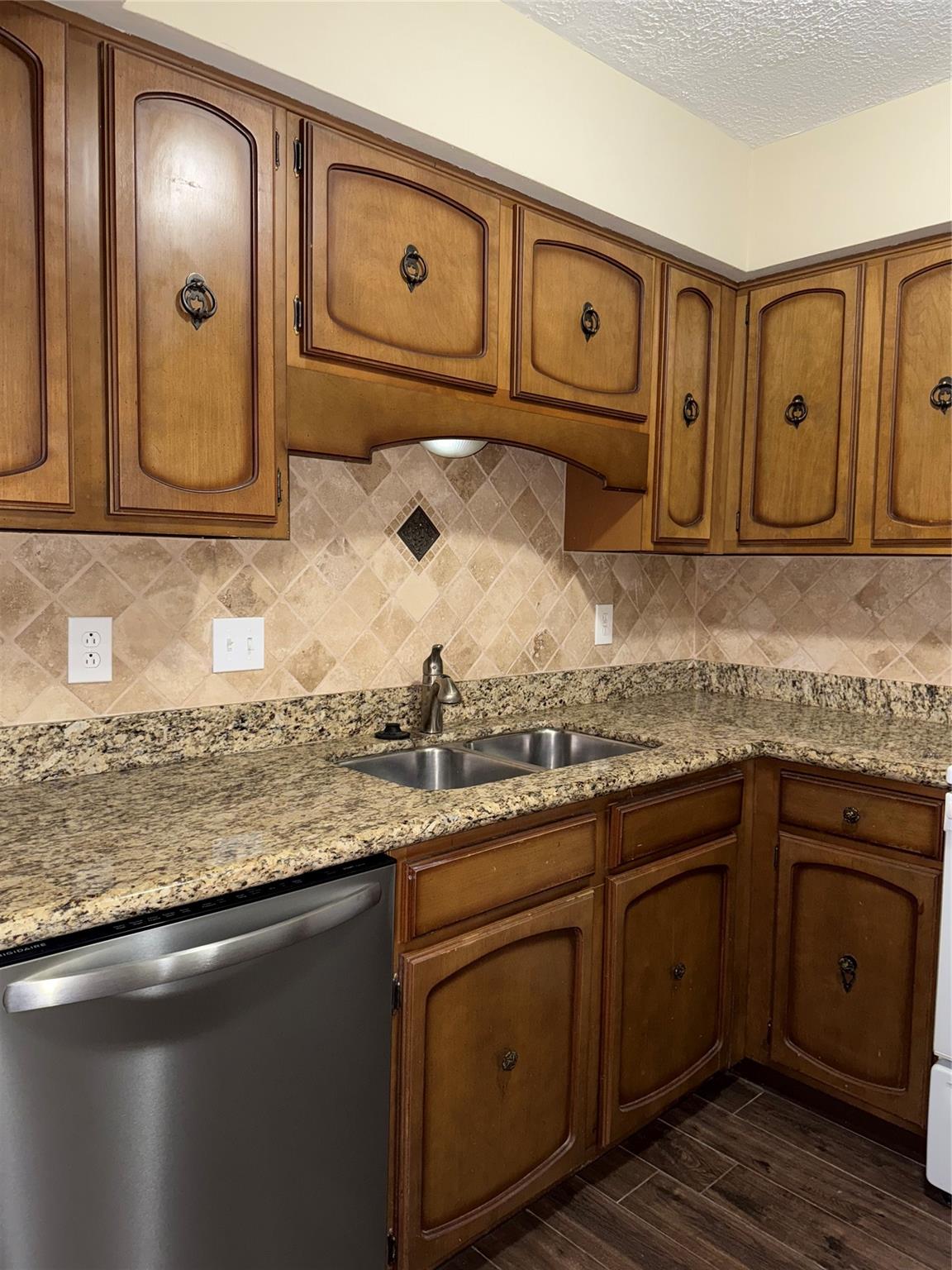 425 N Post Oak Lane # 425