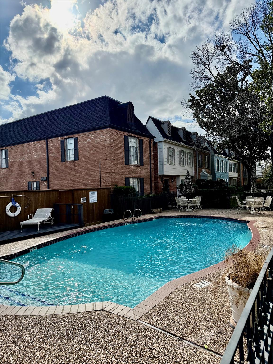 425 N Post Oak Lane # 425