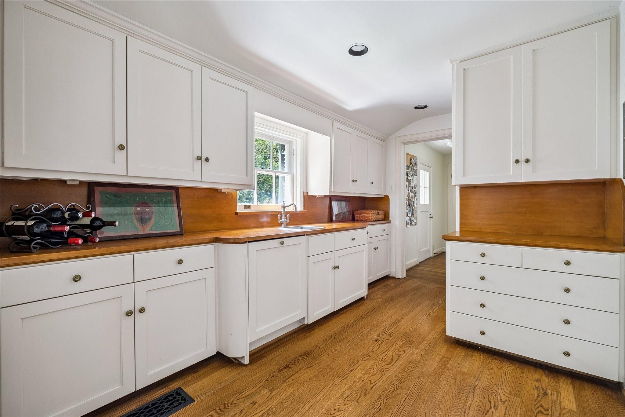 1705 North Boulevard