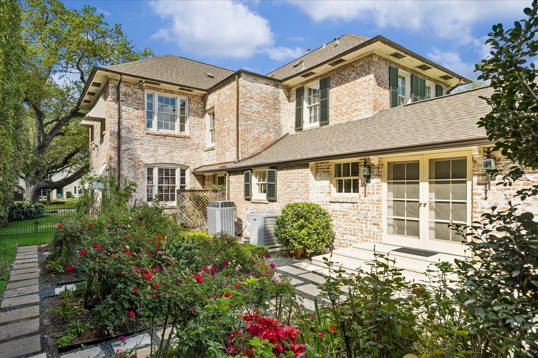 1705 North Boulevard