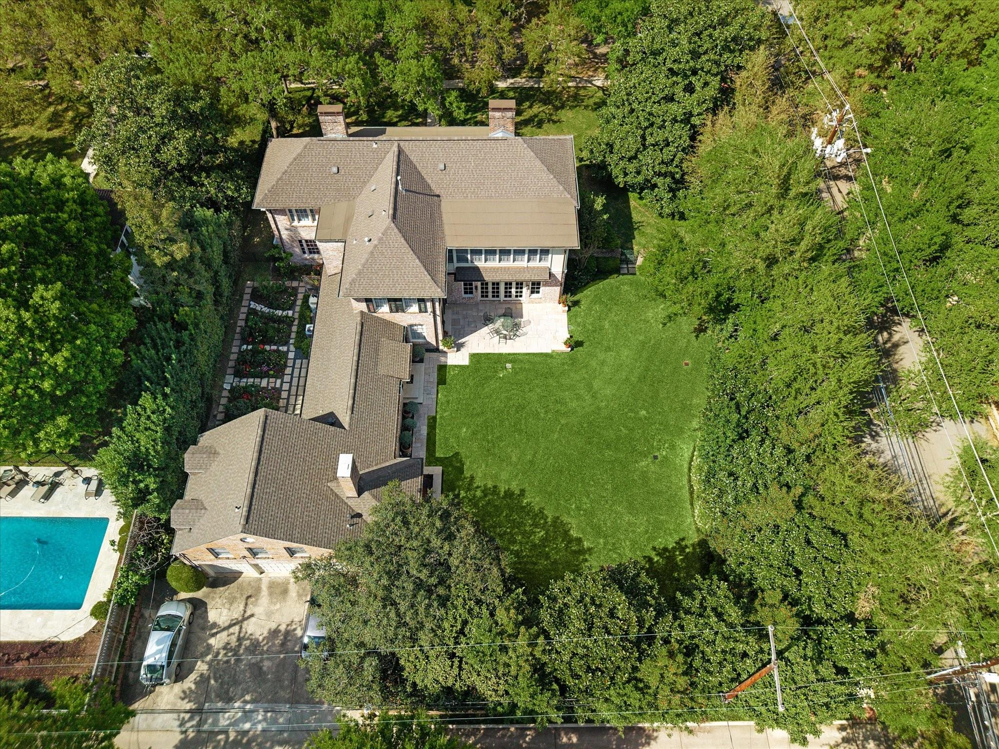 1705 North Boulevard