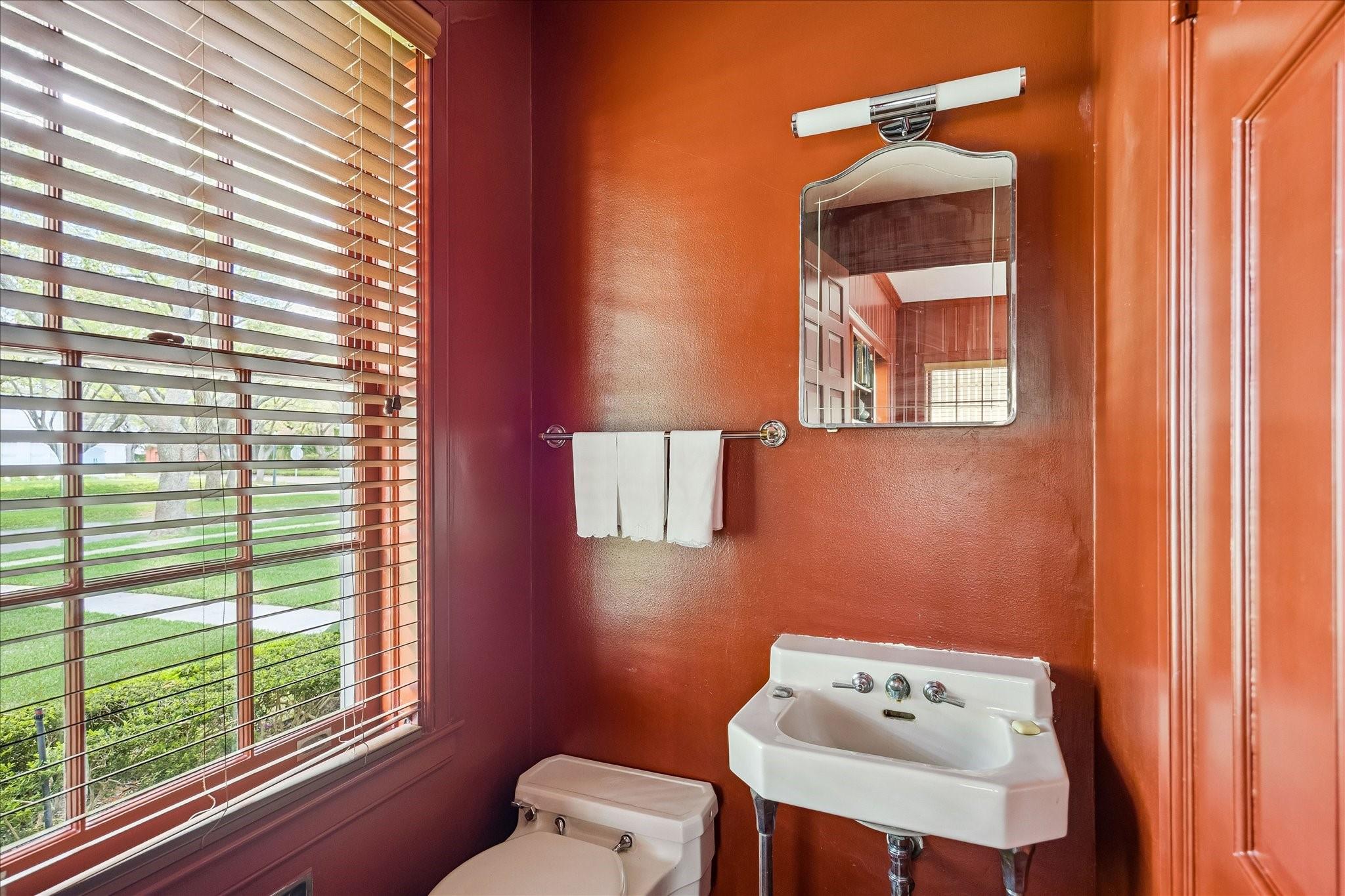 1705 North Boulevard