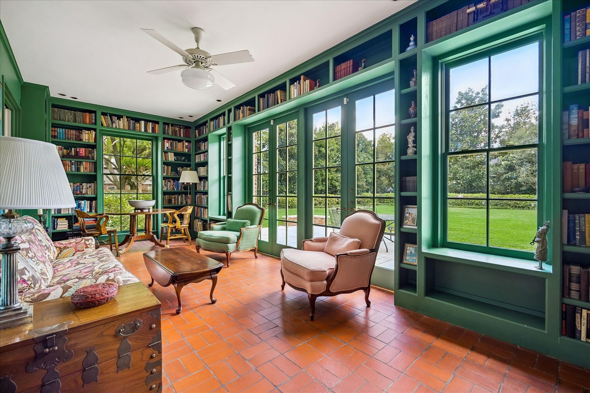 1705 North Boulevard