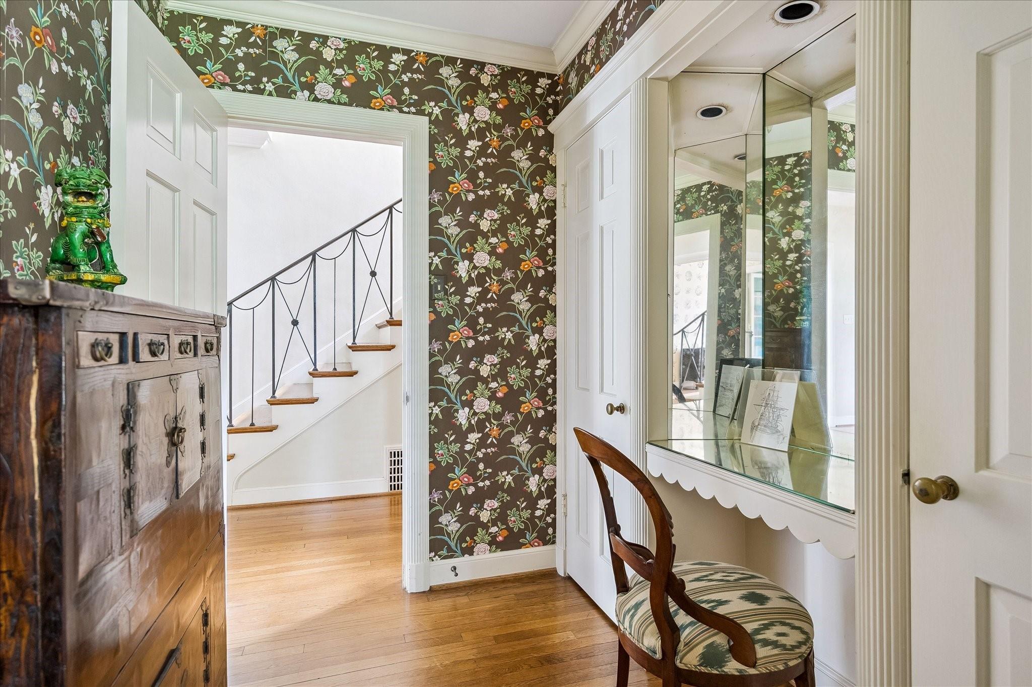 1705 North Boulevard