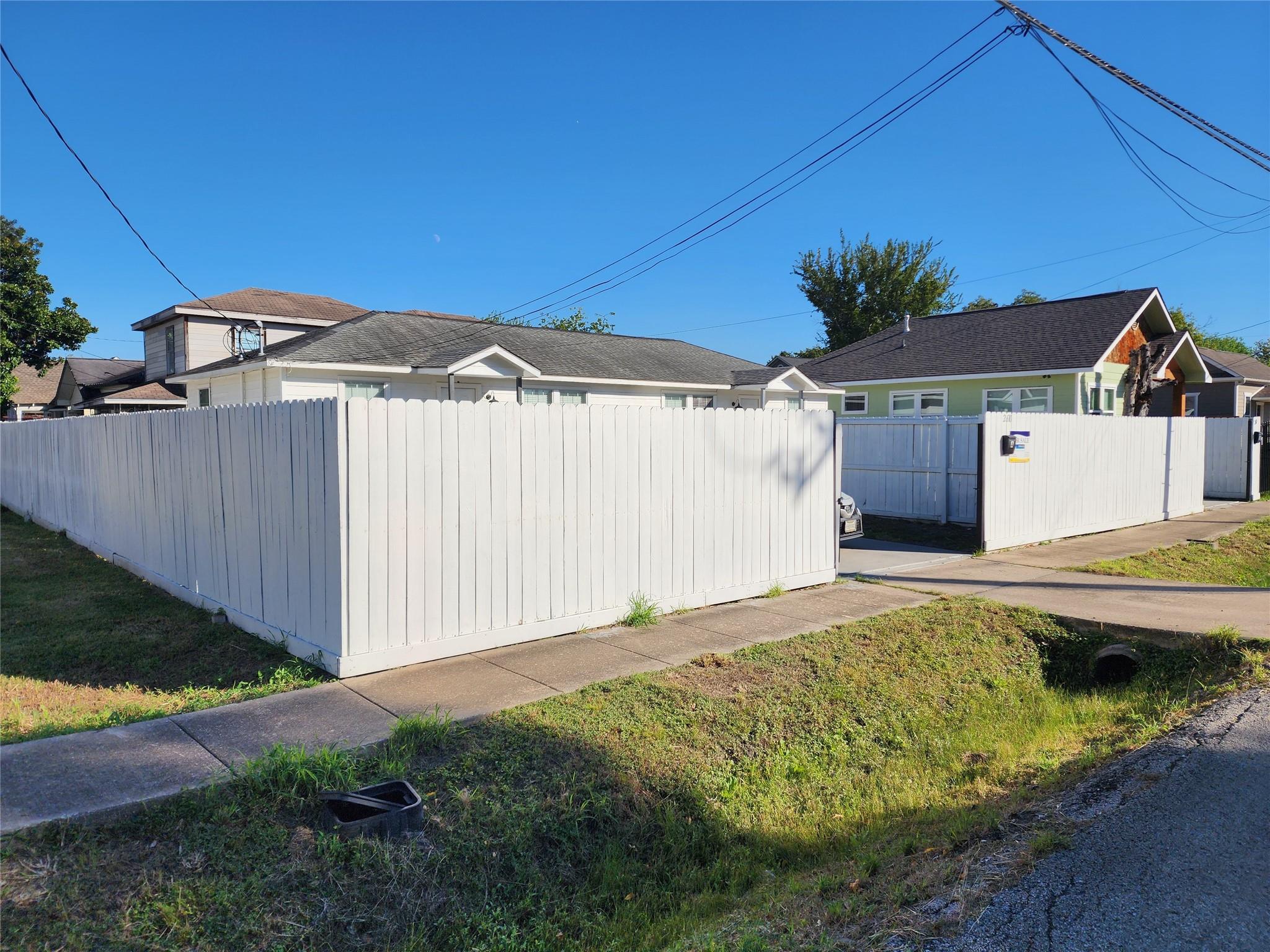 2610 Cochran Street # B Unit: A-B