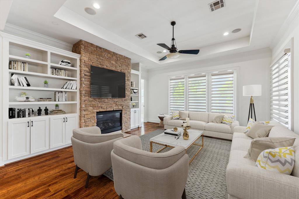 6216 Queenswood Lane