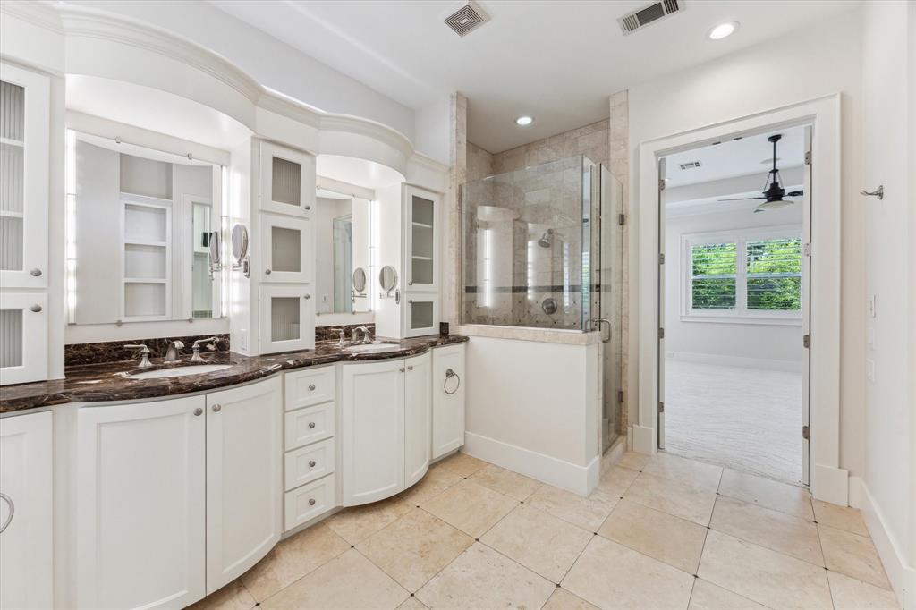 6216 Queenswood Lane