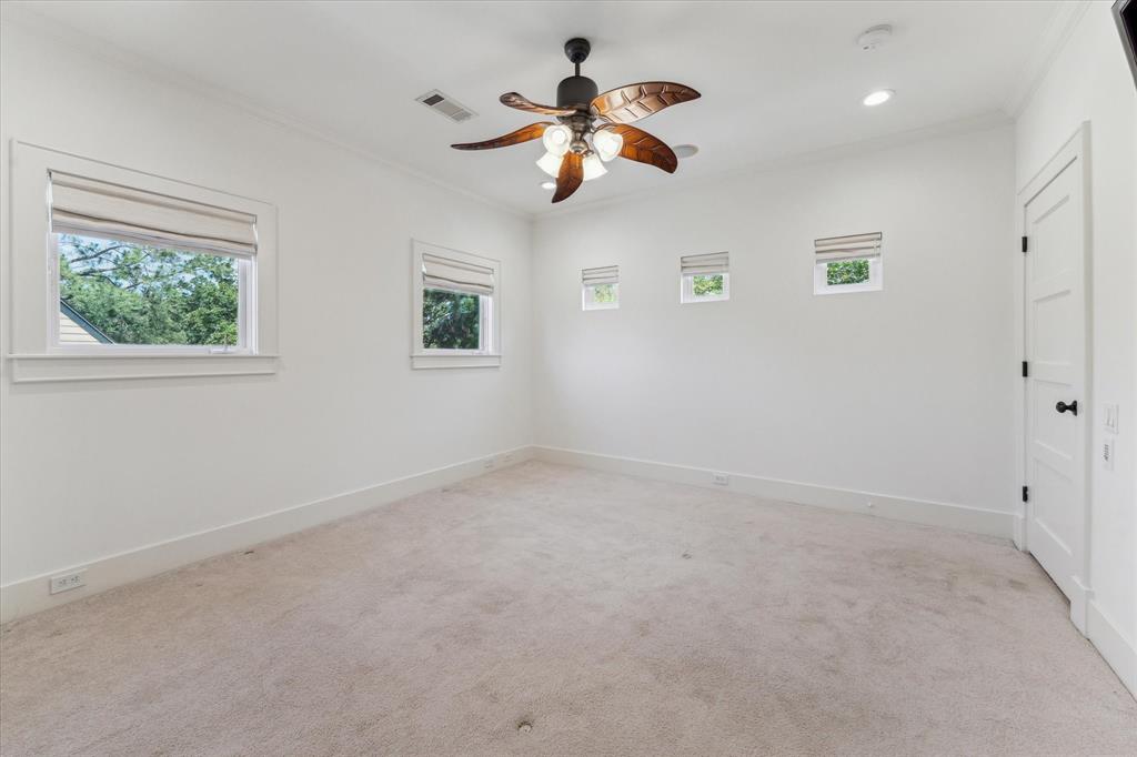 6216 Queenswood Lane