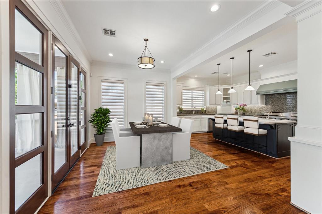 6216 Queenswood Lane