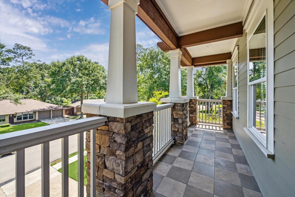 6216 Queenswood Lane
