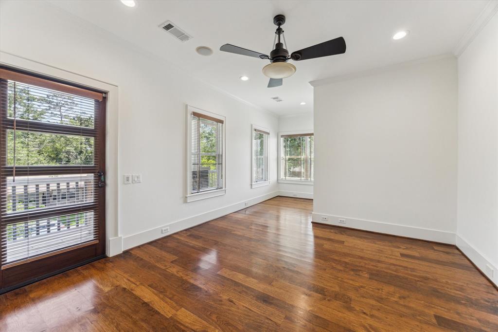 6216 Queenswood Lane