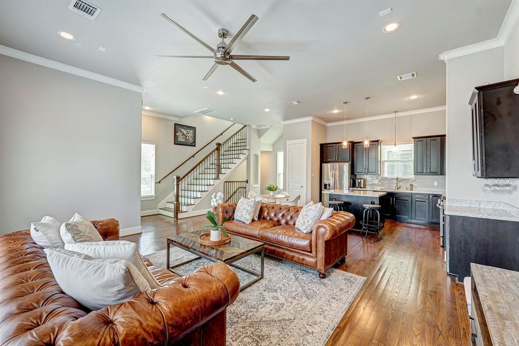 1633 W 23rd Street