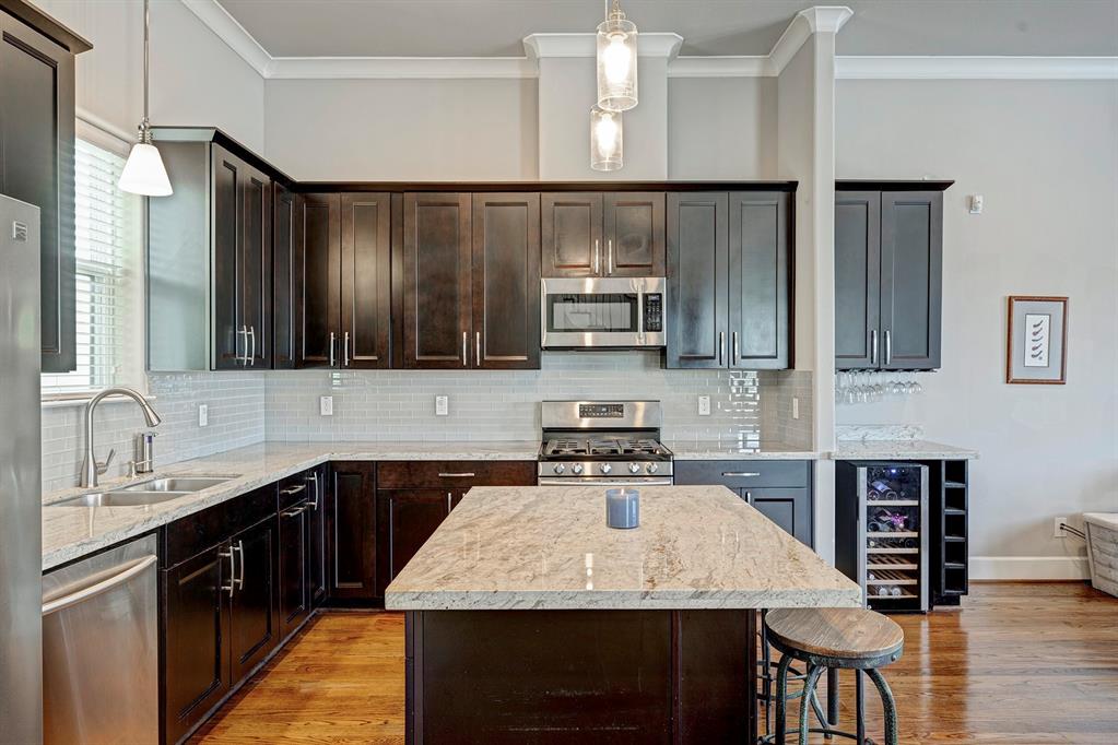 1633 W 23rd Street