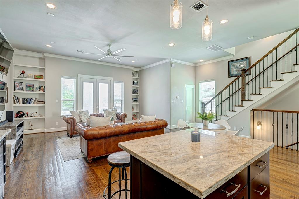 1633 W 23rd Street