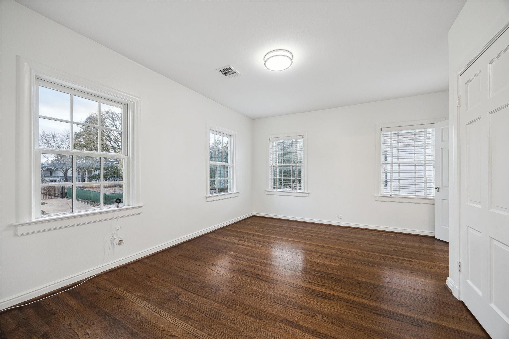 2440 Inwood Drive