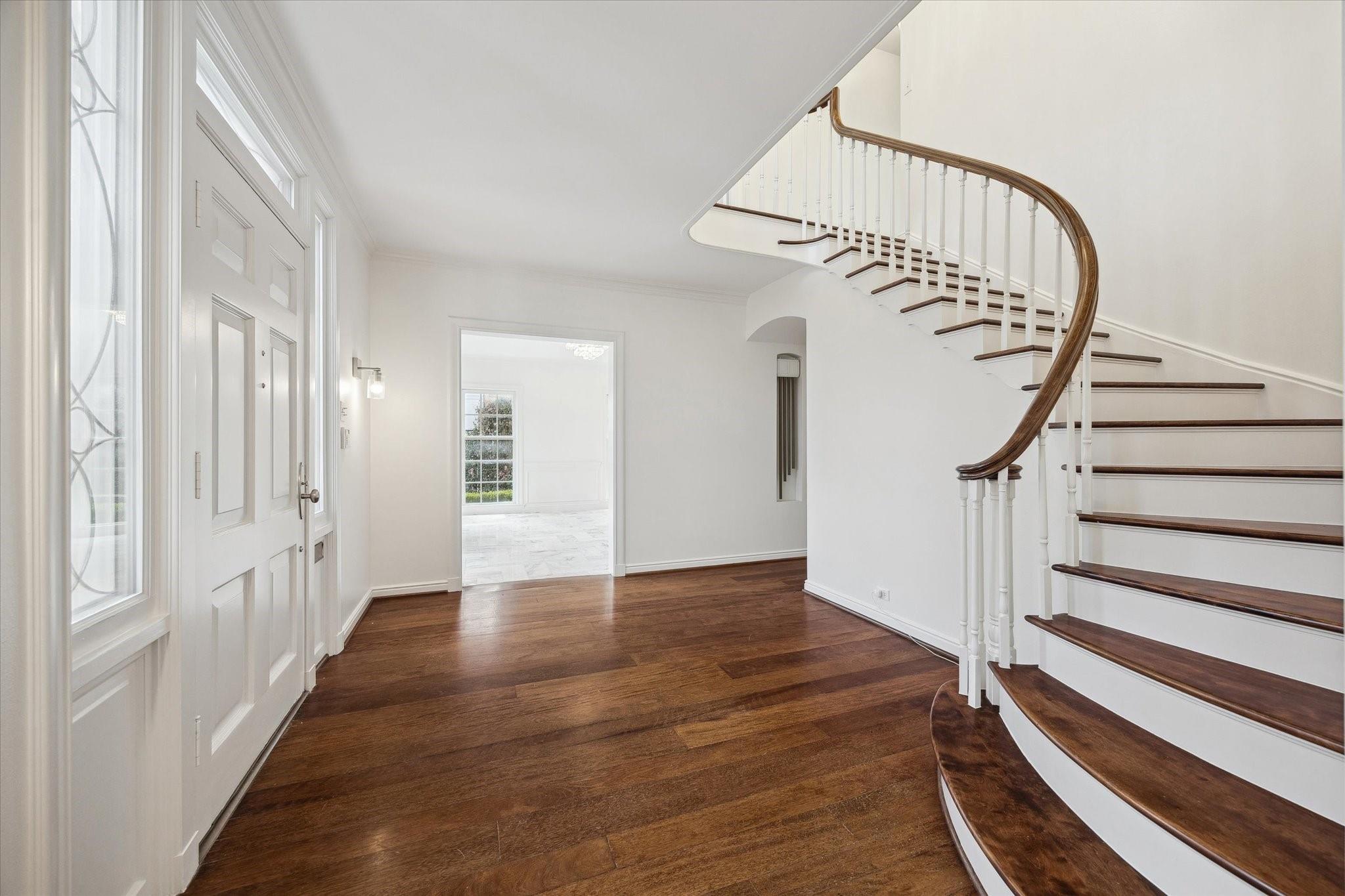 2440 Inwood Drive