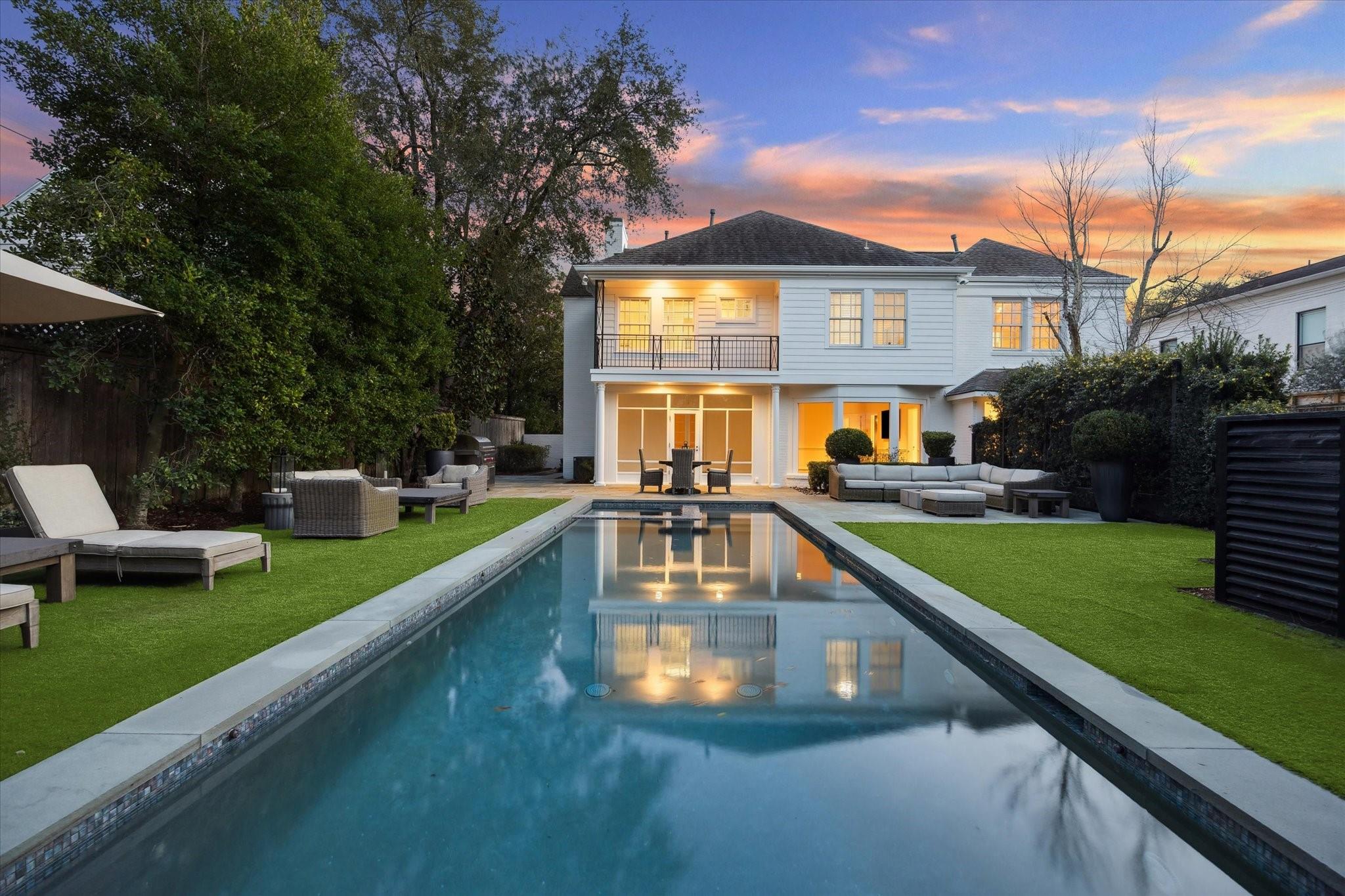 2440 Inwood Drive