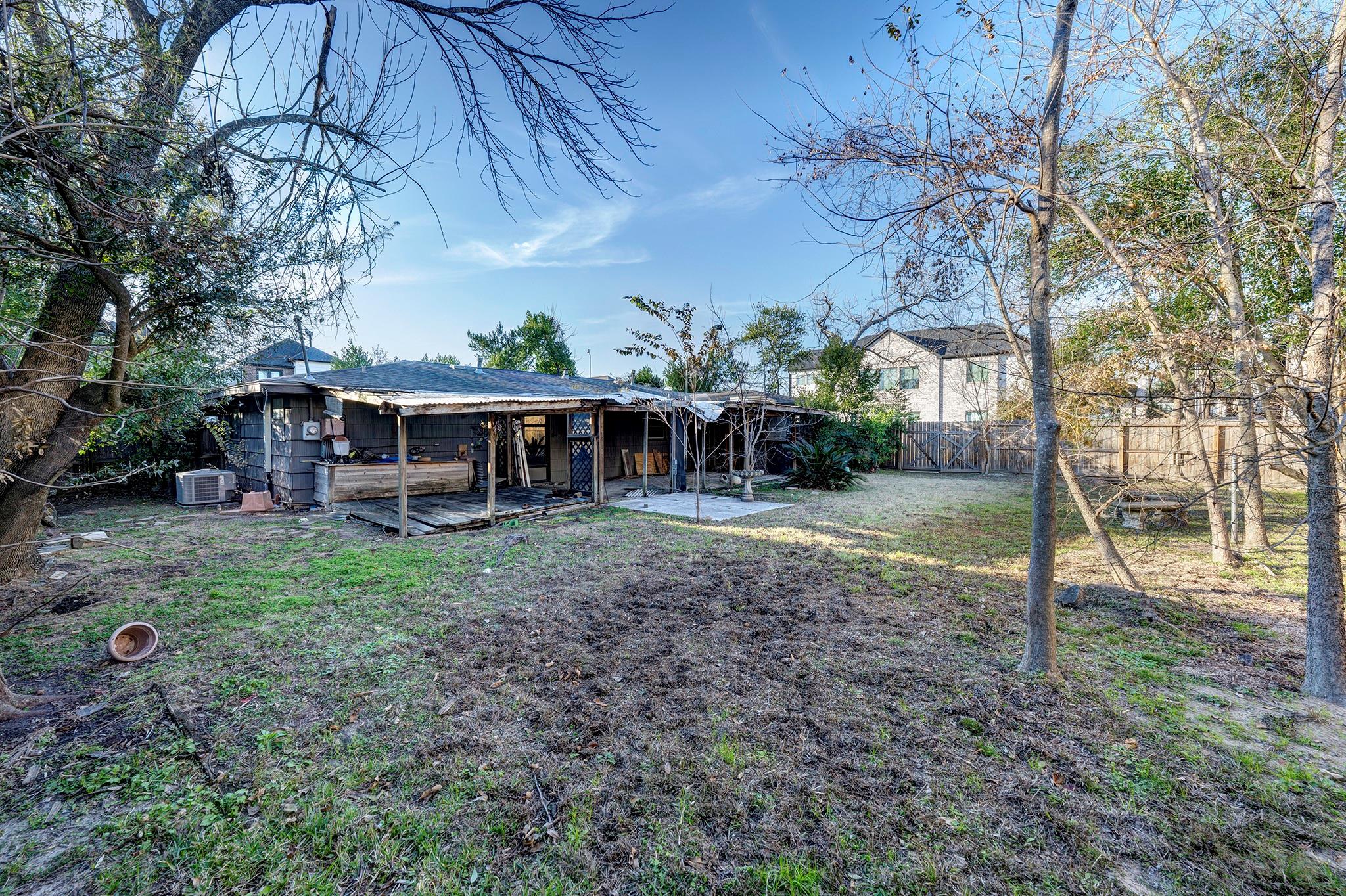 1524 Jacquelyn Drive