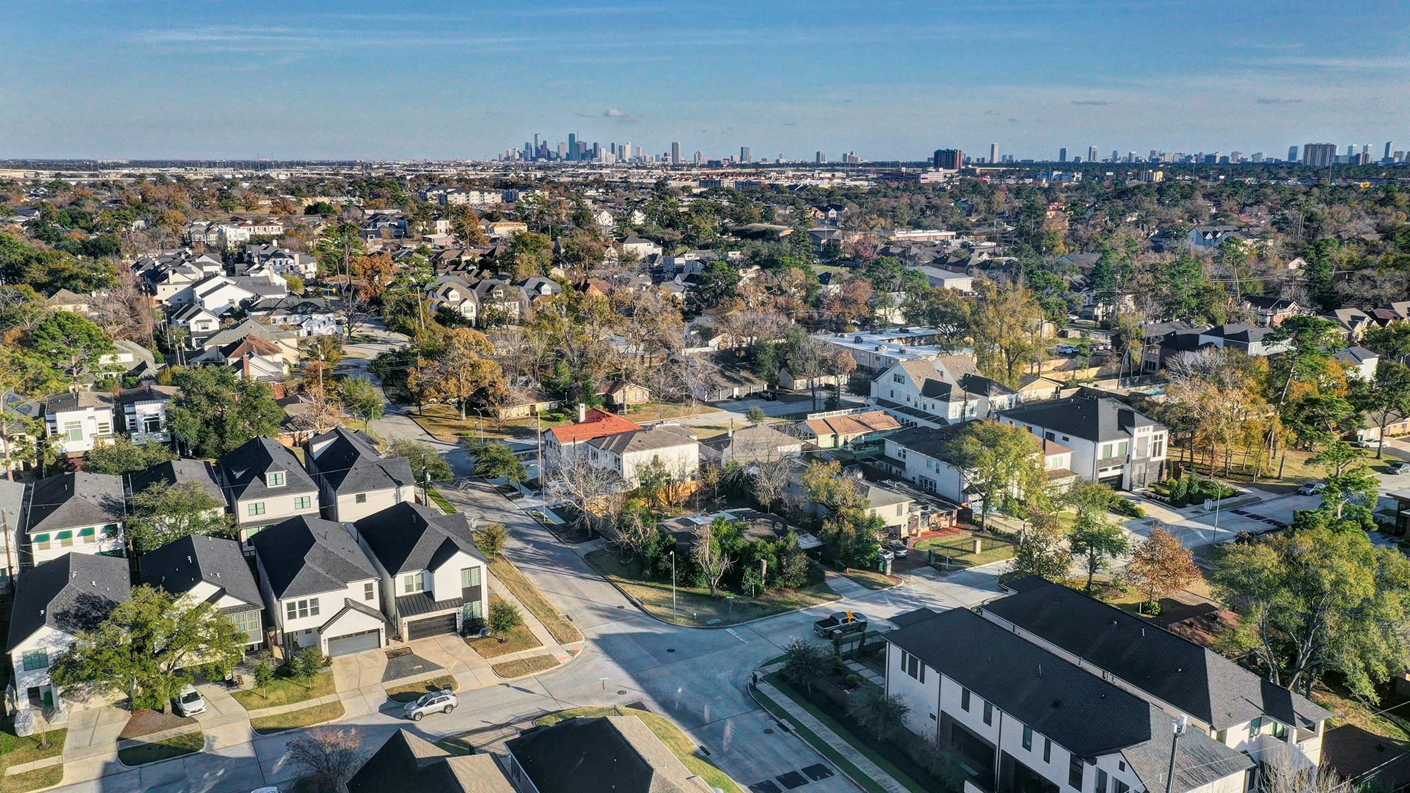 1524 Jacquelyn Drive