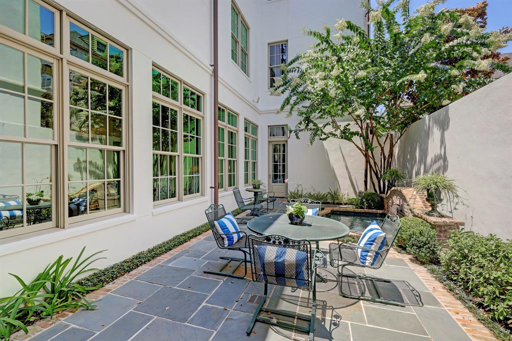 40 Audubon Hollow Lane