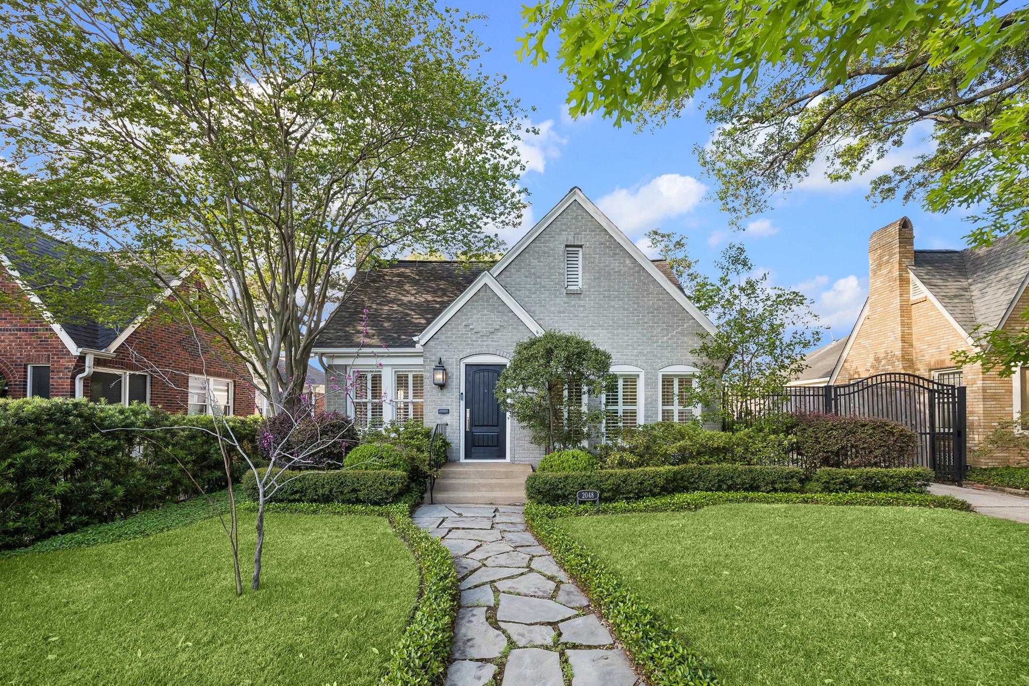 2048 Sul Ross Street