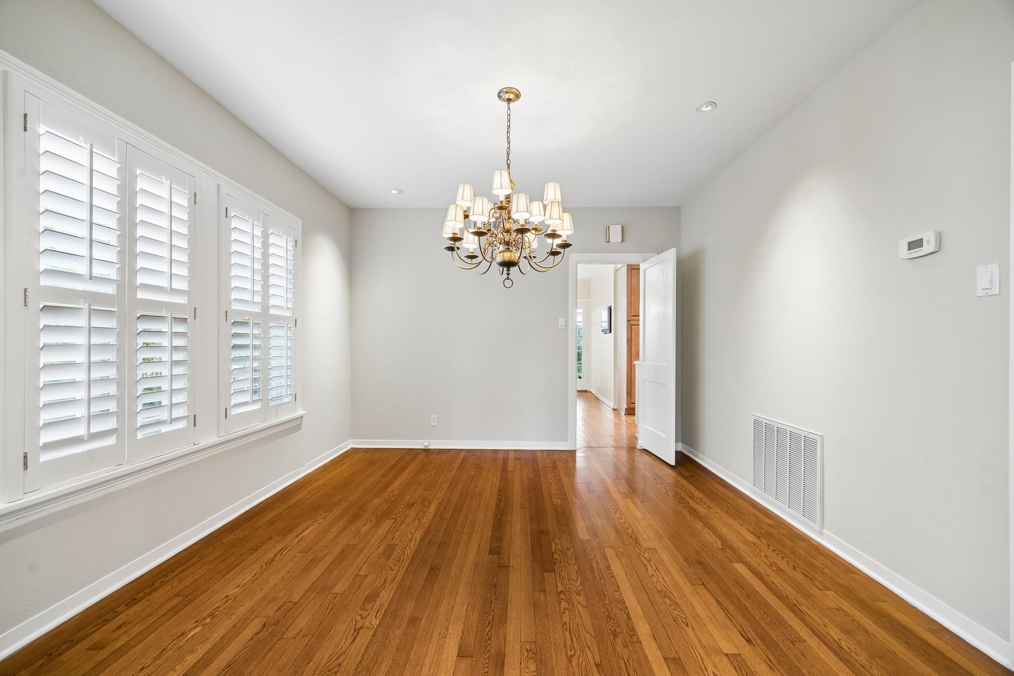 2048 Sul Ross Street