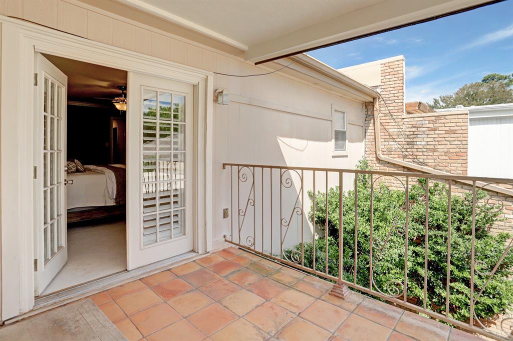 9458 Briar Forest Drive