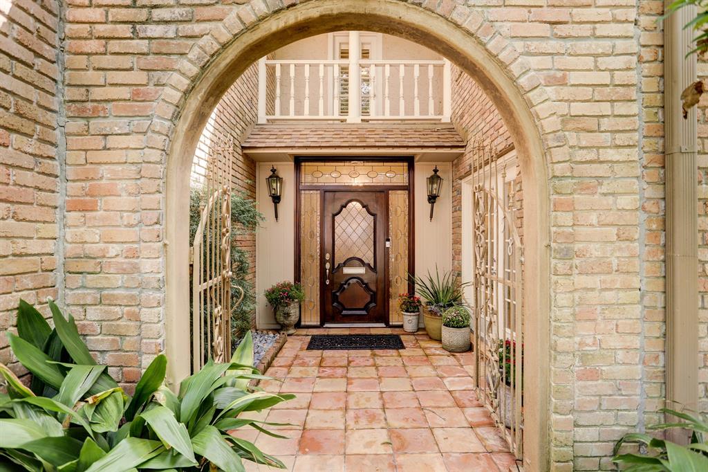 9458 Briar Forest Drive