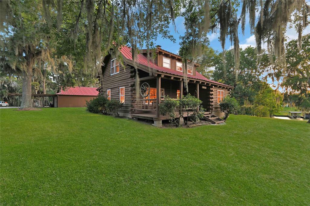 185 Country Lane