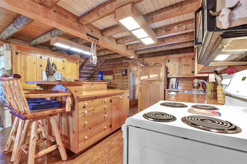 185 Country Lane