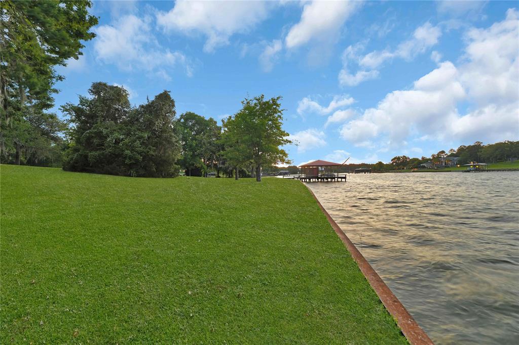 185 Country Lane