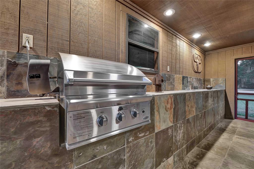 185 Country Lane