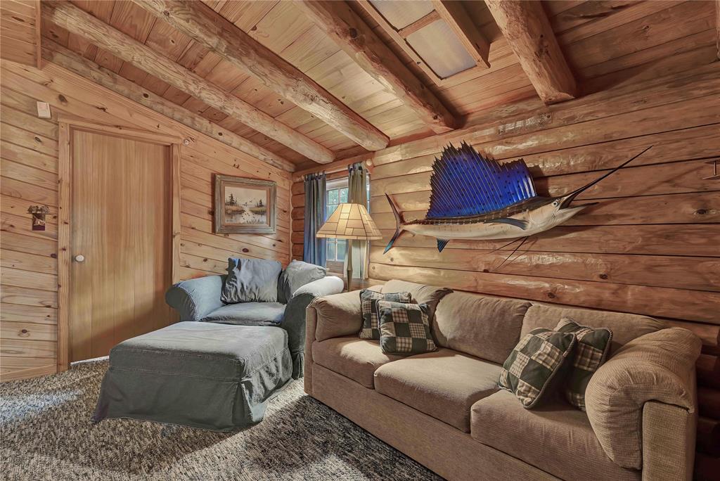 185 Country Lane
