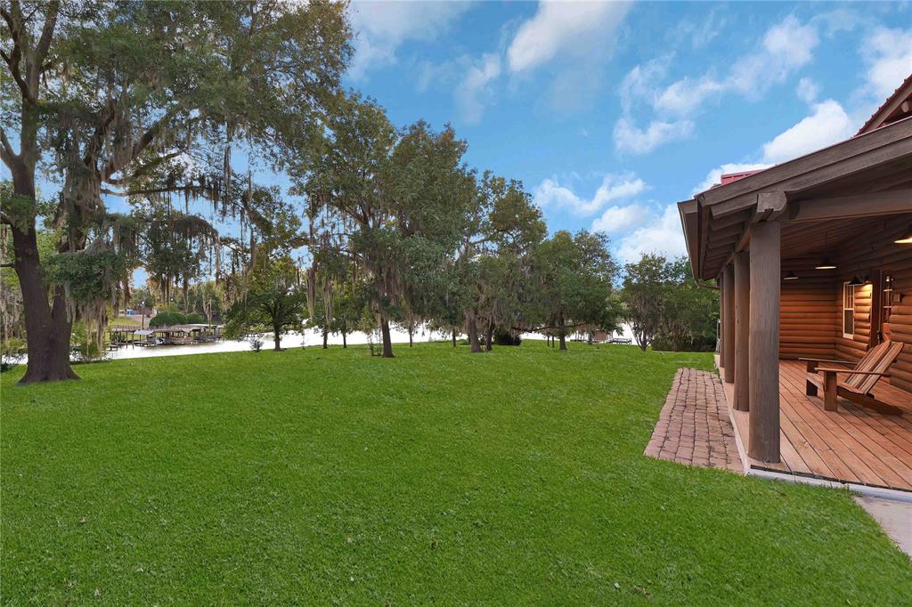 185 Country Lane