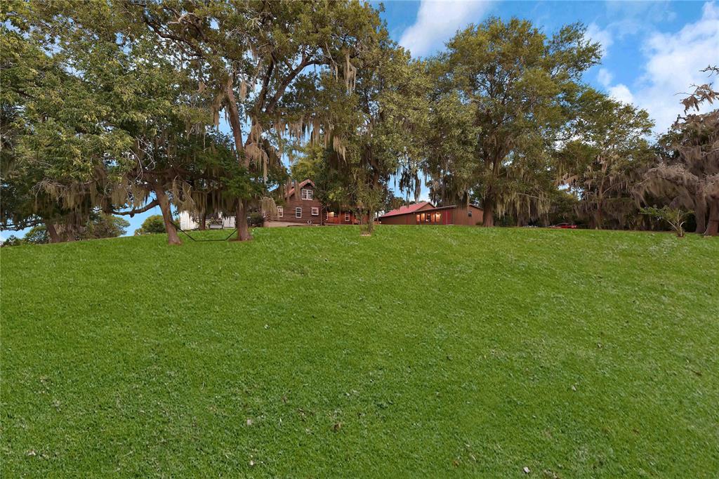 185 Country Lane
