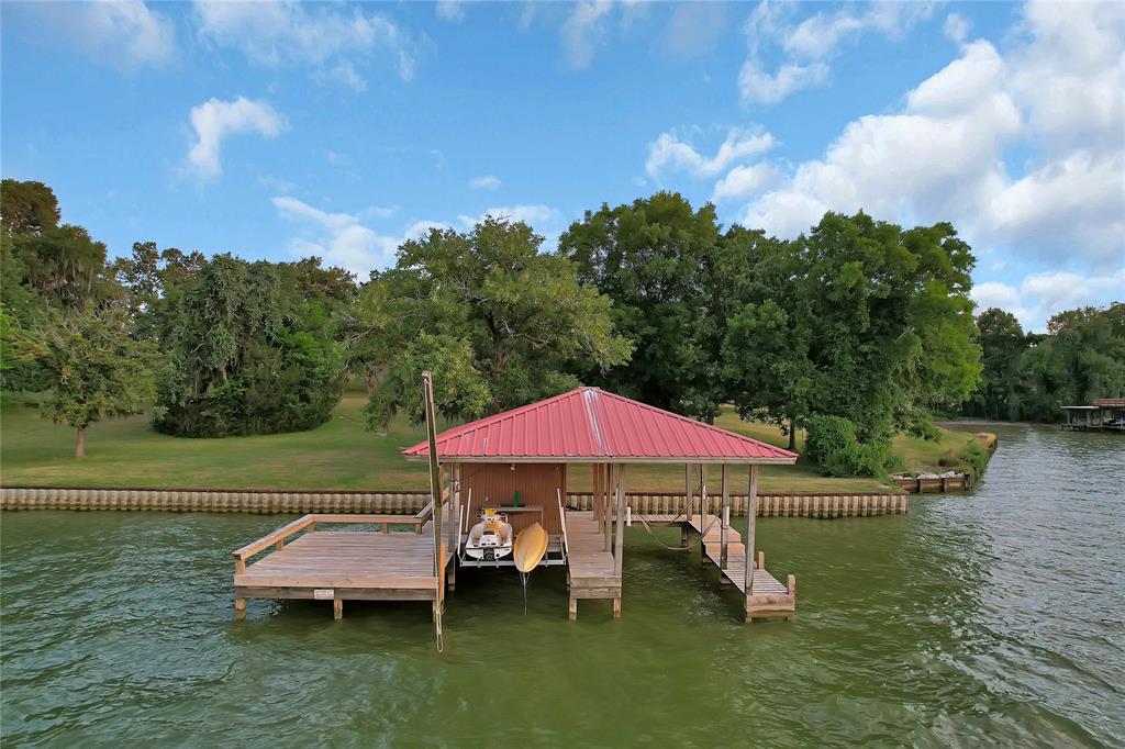 185 Country Lane