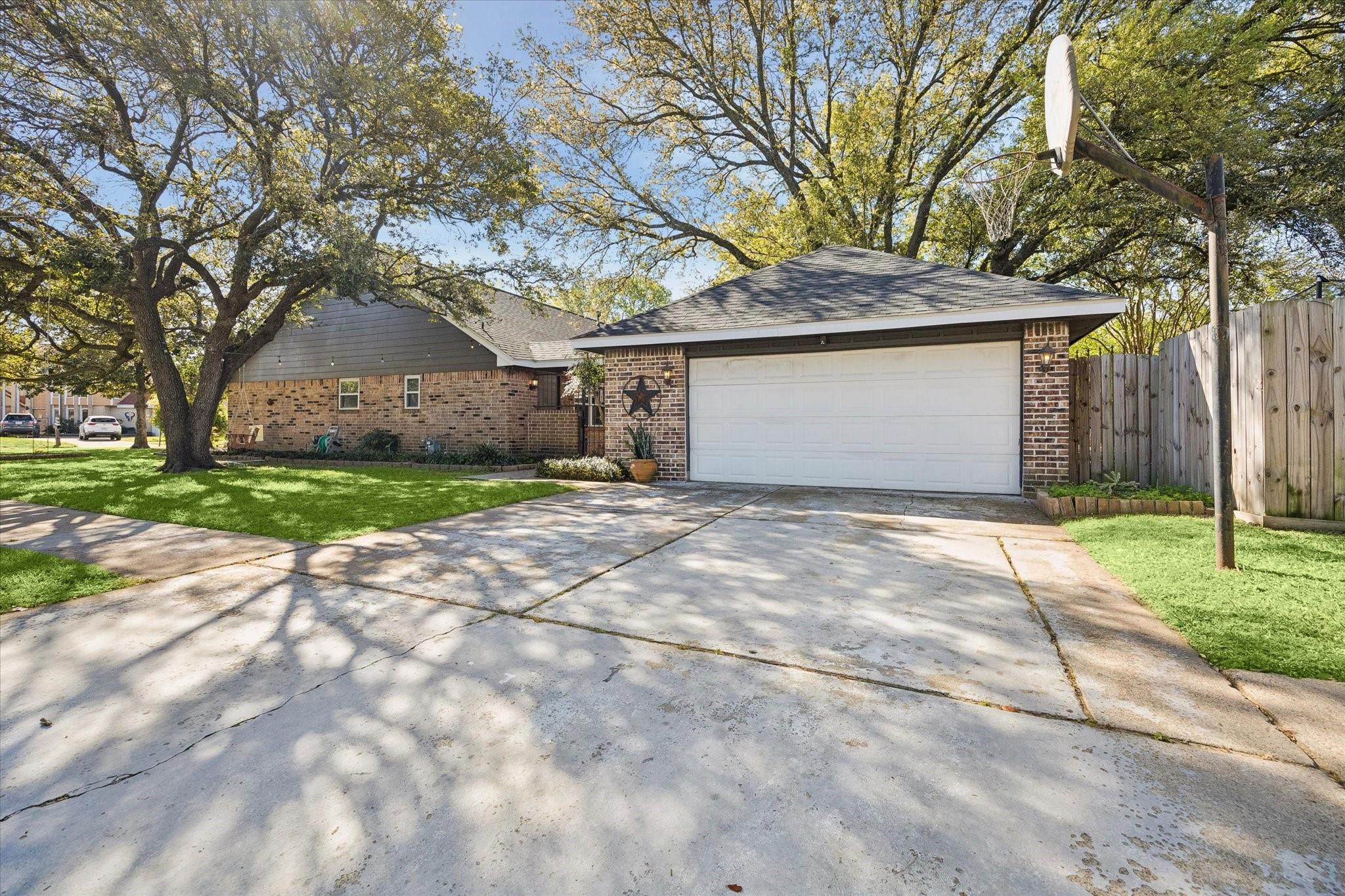 8019 Green Lawn Drive