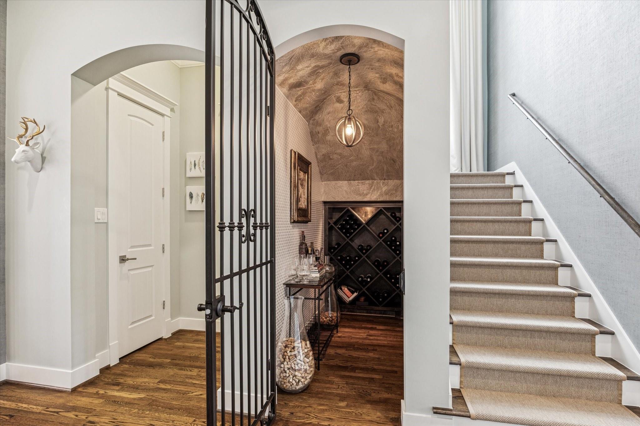 2017 Cortlandt Street