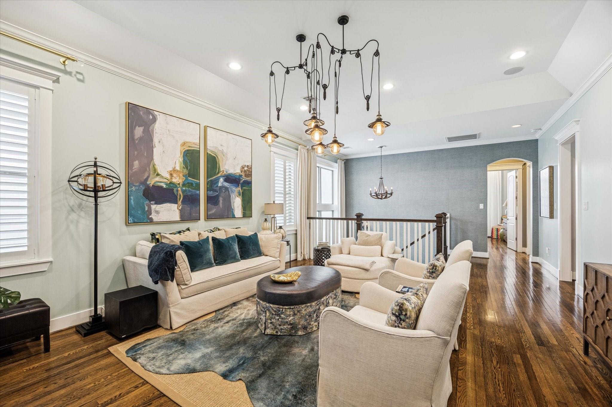 2017 Cortlandt Street