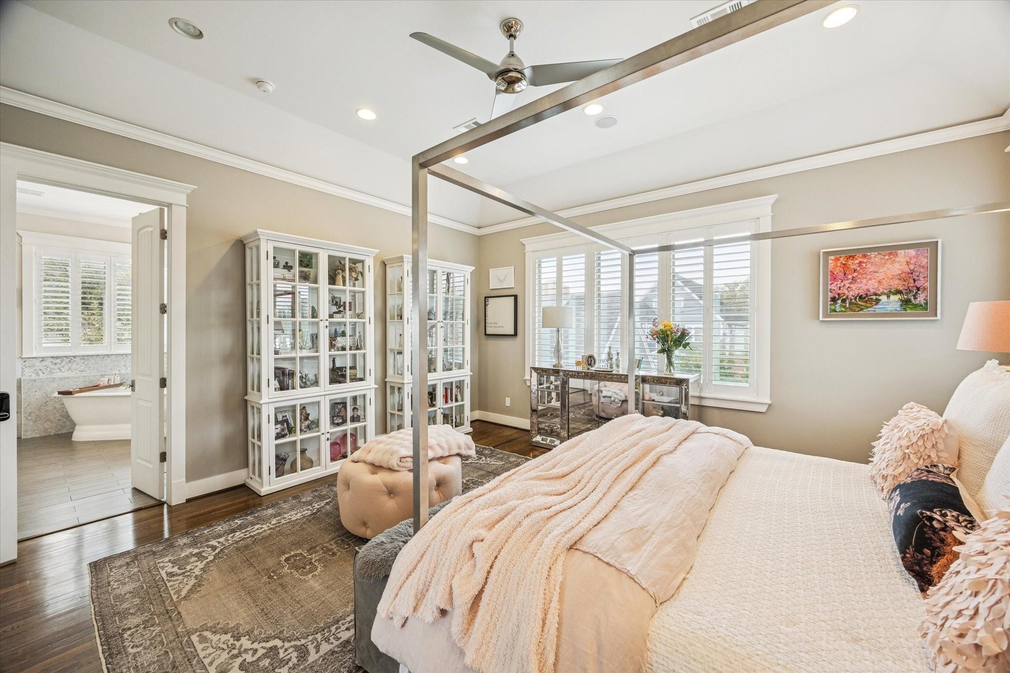 2017 Cortlandt Street