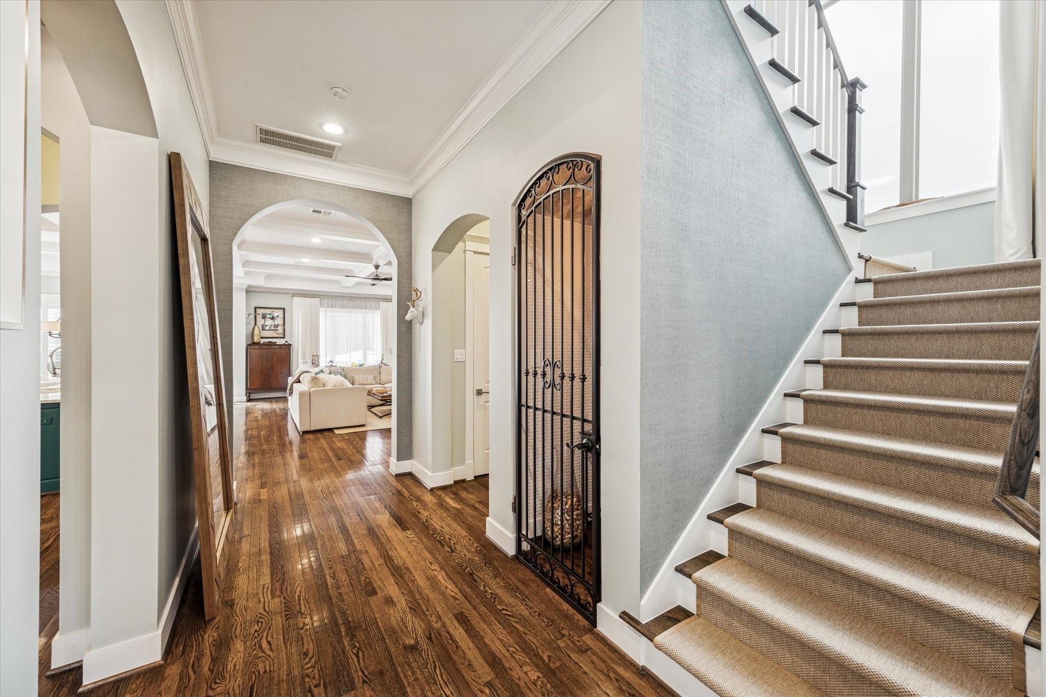 2017 Cortlandt Street