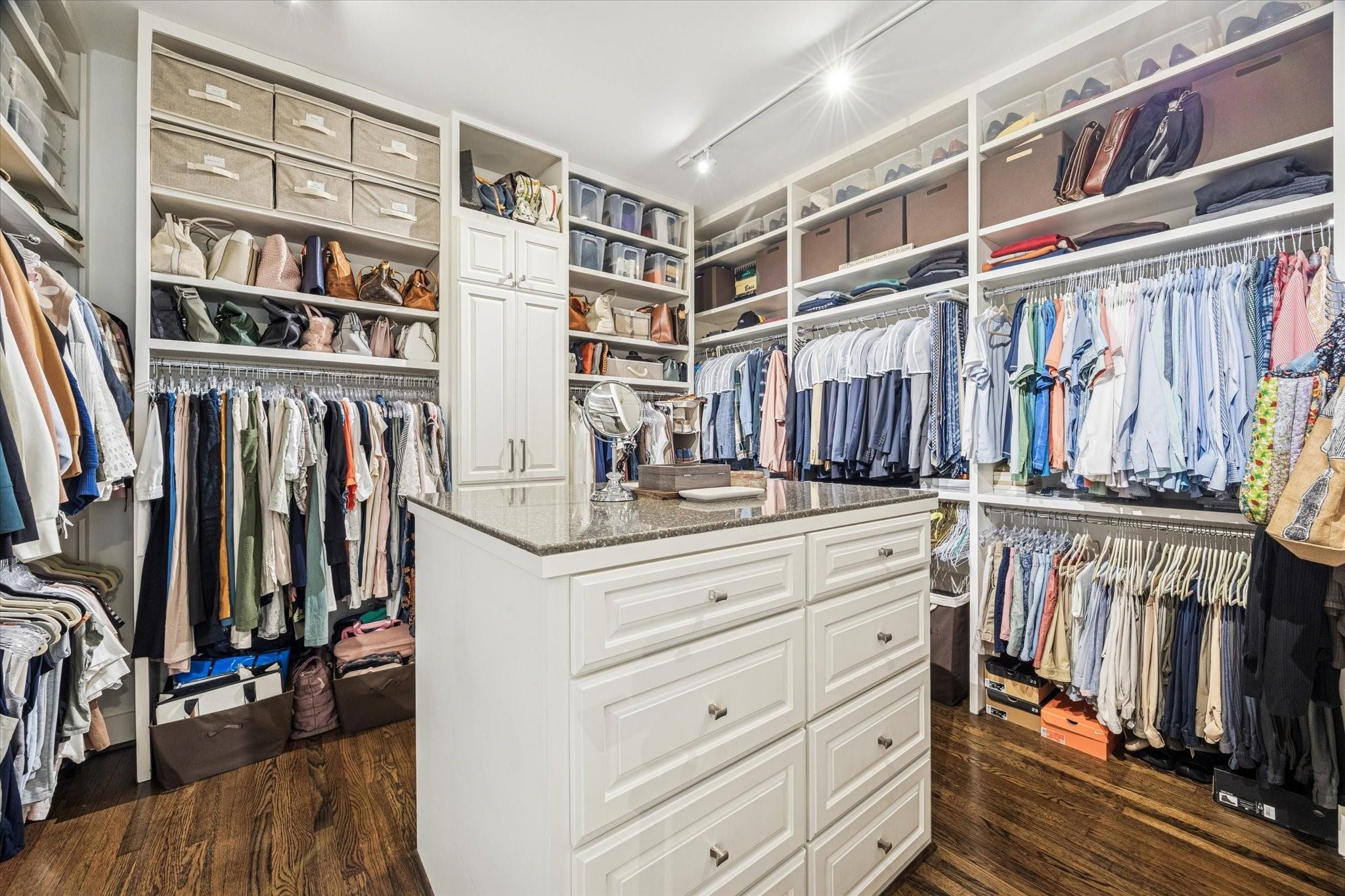 2017 Cortlandt Street